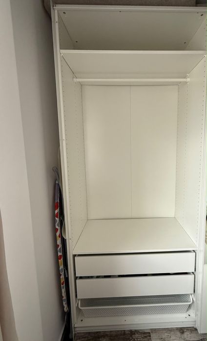 Dulap IKEA PAX 200×236 cm – uși glisante cu oglindă, sertare, stare excelentă