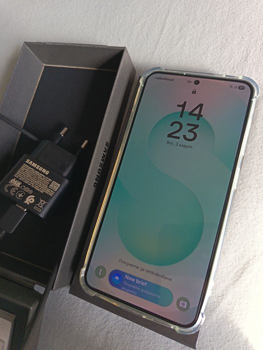 Samsung  Galaxy S25 - Чисто нов! + оригинално зарядно и гаранция!