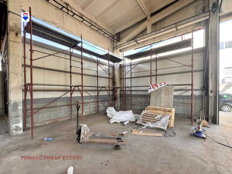 Продава се Промишлена сграда в Русе, Здравец Изток - 940 кв.м за 350 €/кв.м - Снимка #7