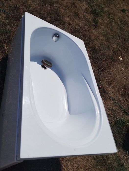 Cadă de baie cu mască