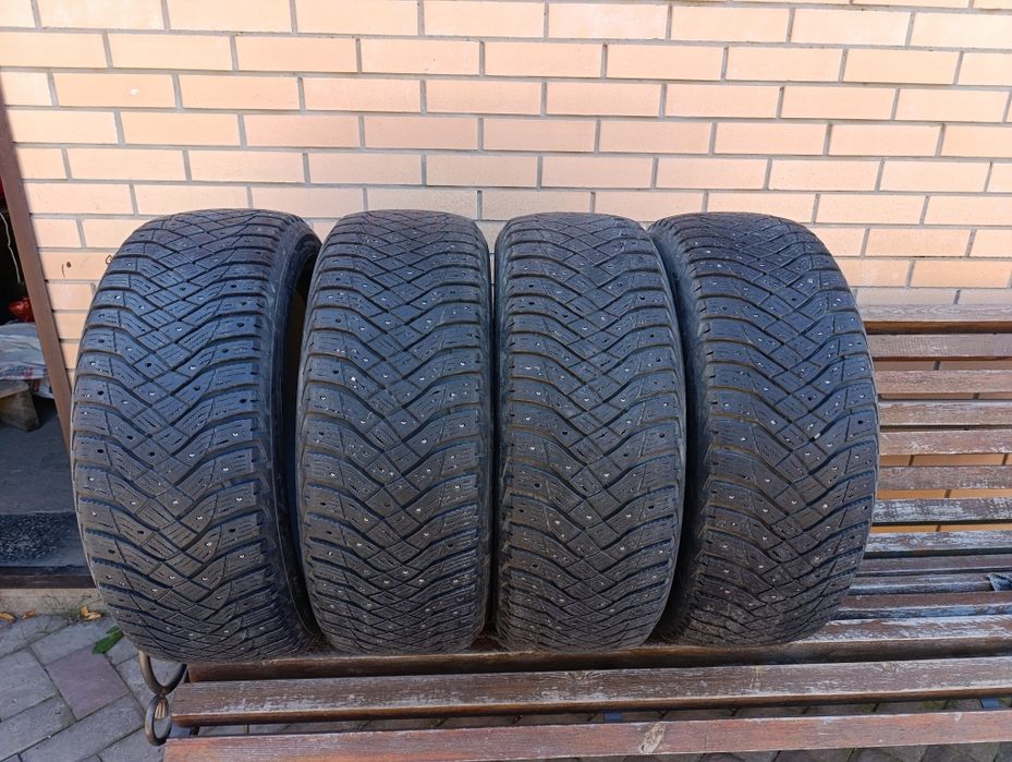 Шины зимние 225/55/R18 комплект б/у