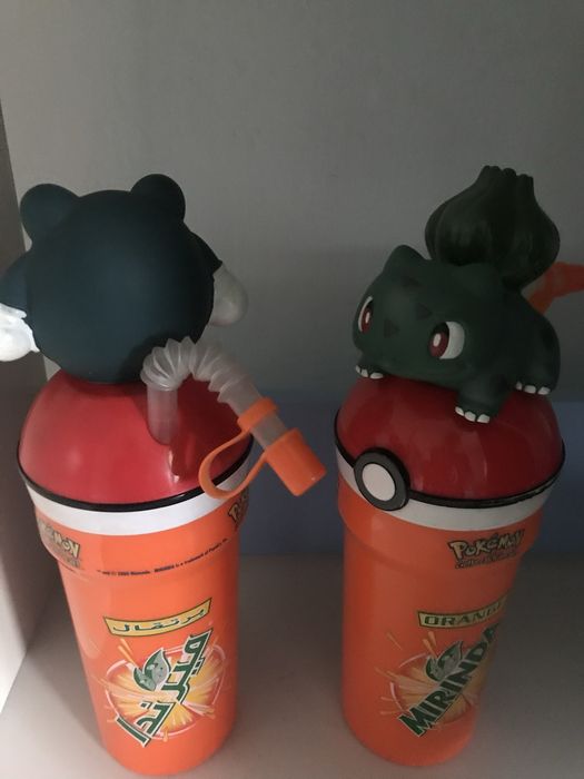 Продам стаканы и игрушки