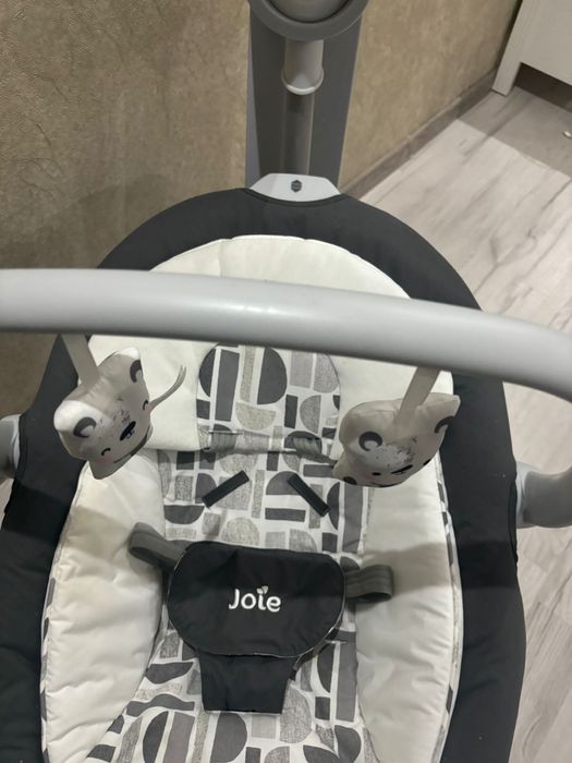 Шезлонг Joie Serena Logan