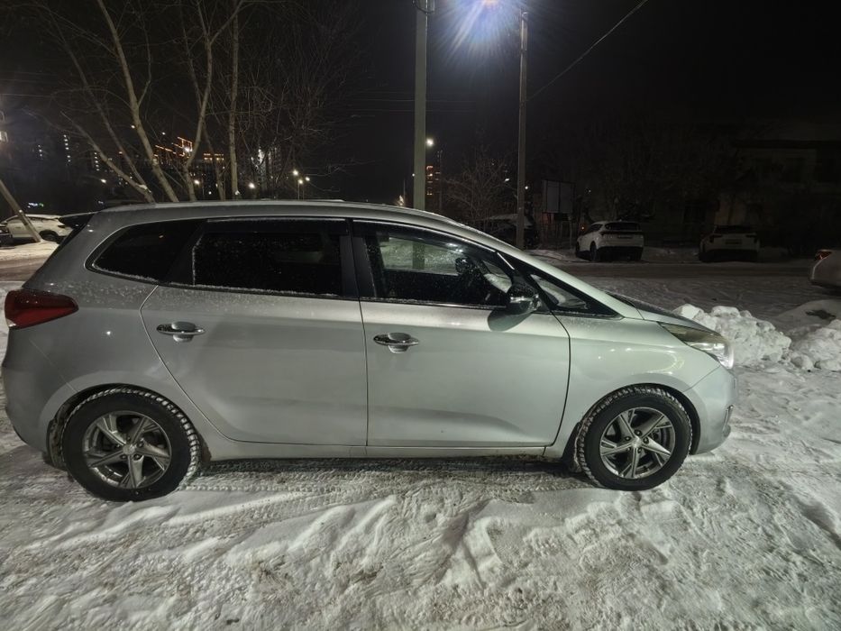 Киа каренс 7 местный