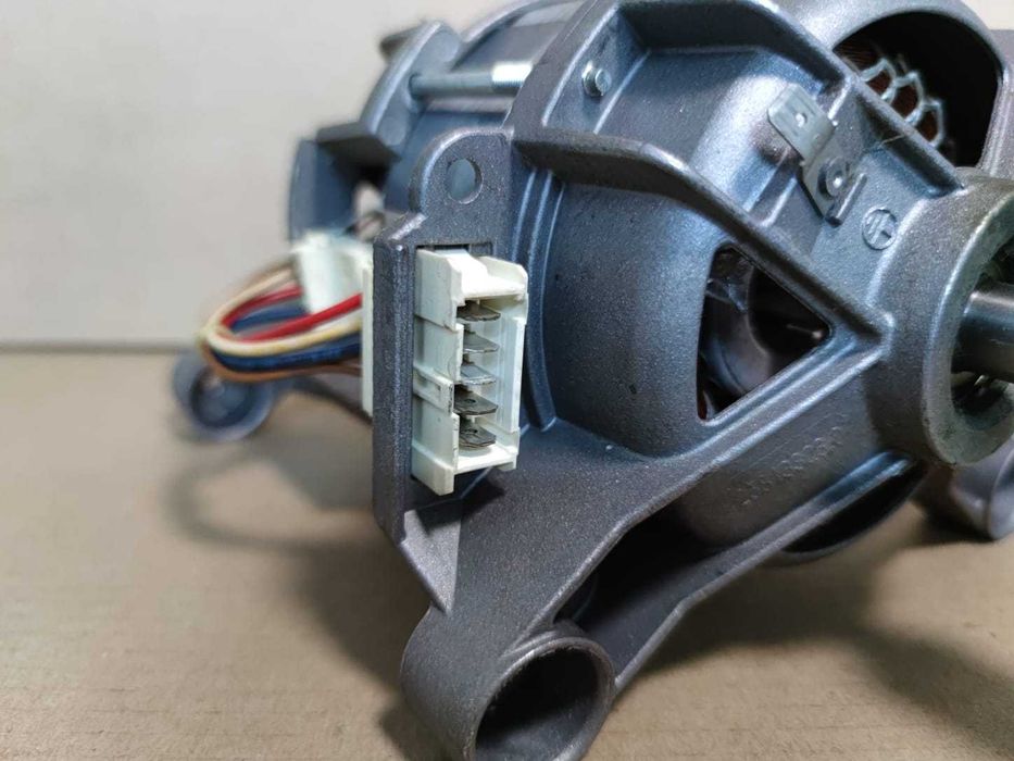 motor 5 pini masina de spalat AEG Lavalogic 1820 / R7