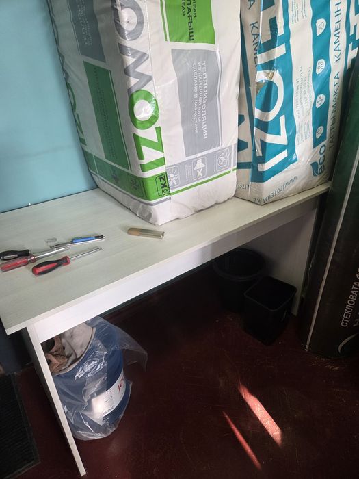Стол новый 6000 тг