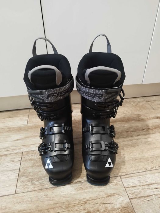 CLAPARI MARIMEA 288 mm  24,5 potriviti 37-38,5  350 lei