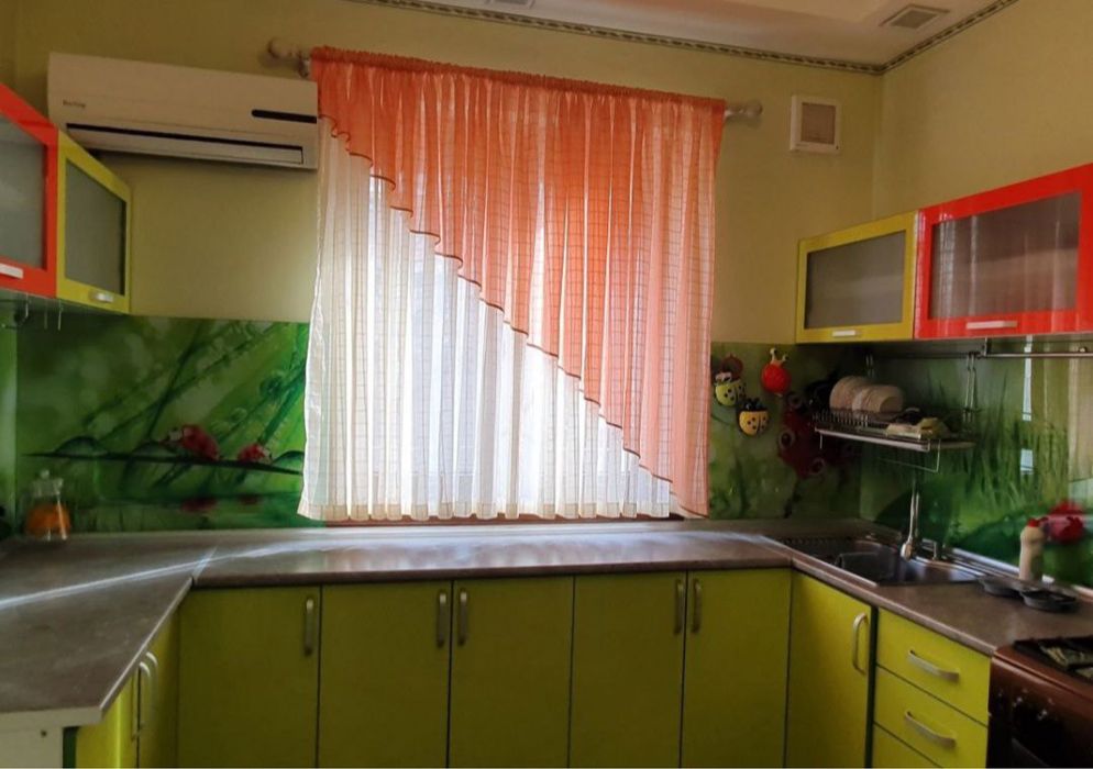 Аренда 2 хонали уй Максим горький , Салом Чойхона