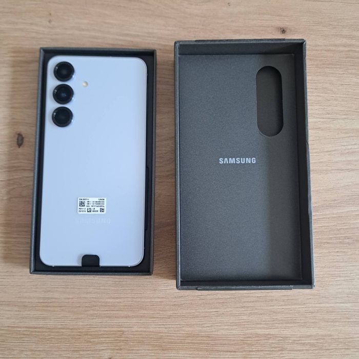 Samsung galaxy S25 128GB