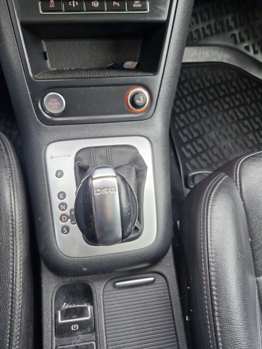 Vând  Tiguan       DSG