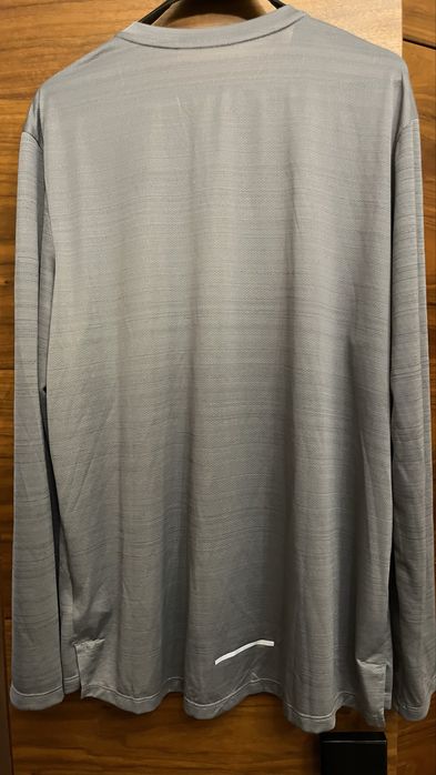 Nike Dri-FIT блуза за бягане с дълги ръкави