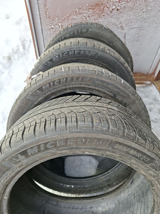 Продам шины 305/40/20=275/45/20 мишелин