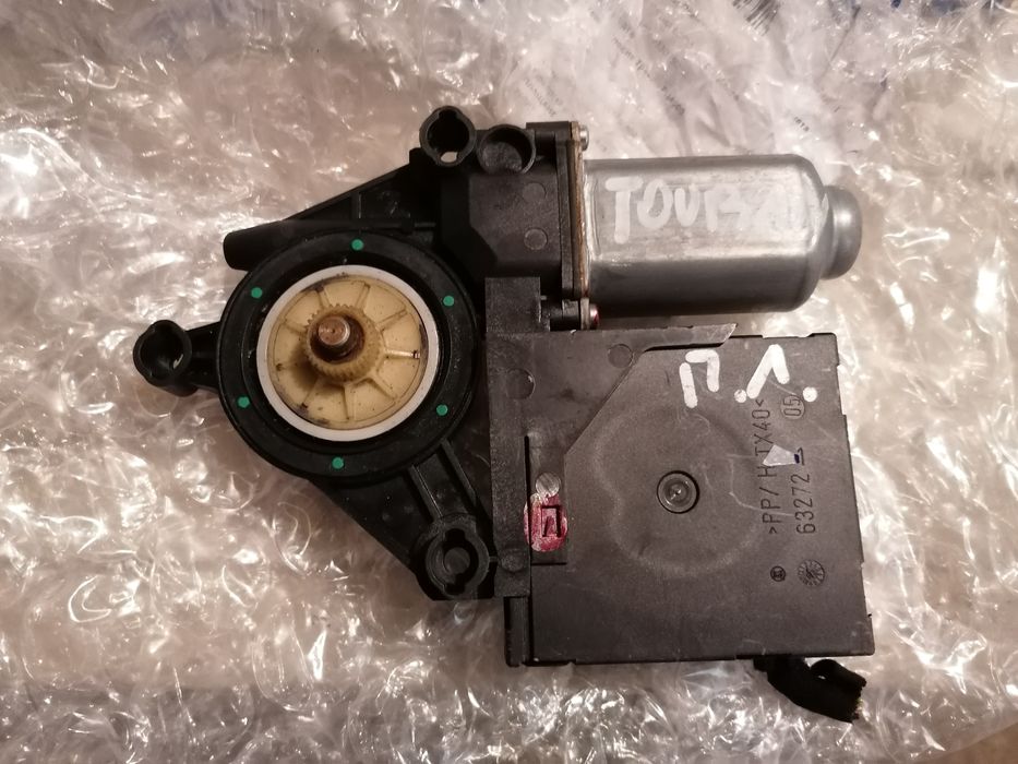 Машинка за предна лява врата и модул за  VW Toaran 2.0 TDI