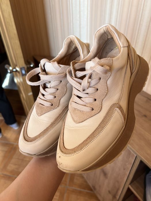 Обувь 37размер. Екеуі 30мың.