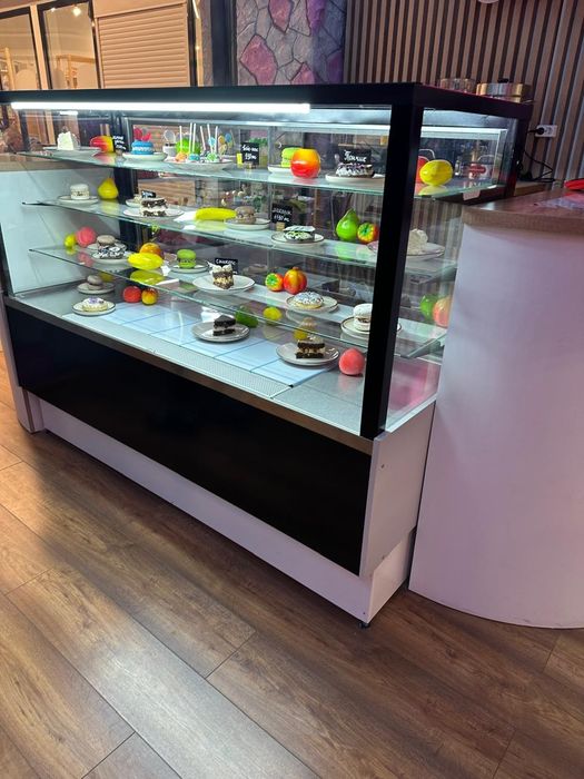 Витринные Холодильники