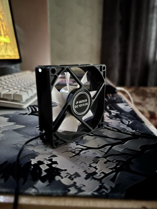 Продам куллер с подцветкой