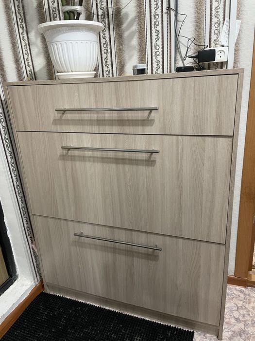 Продам обувницу для прихожей