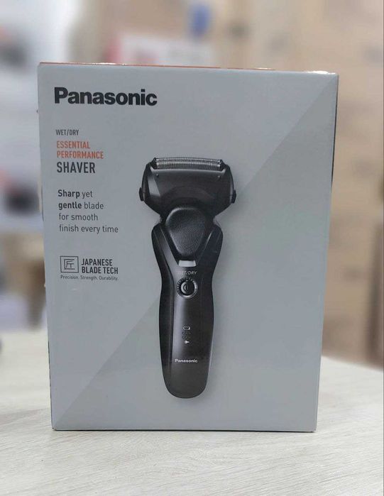 Аккумуляторная электробритва Panasonic ES-RT37-K511 новая с доставкой.