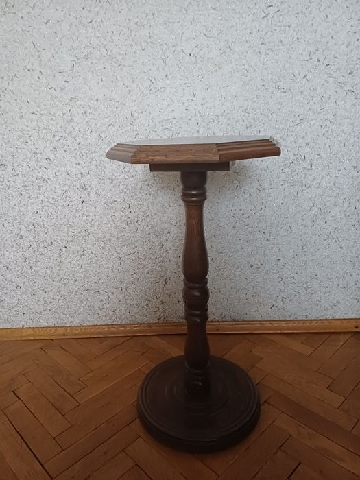 Масивна маса за кафе