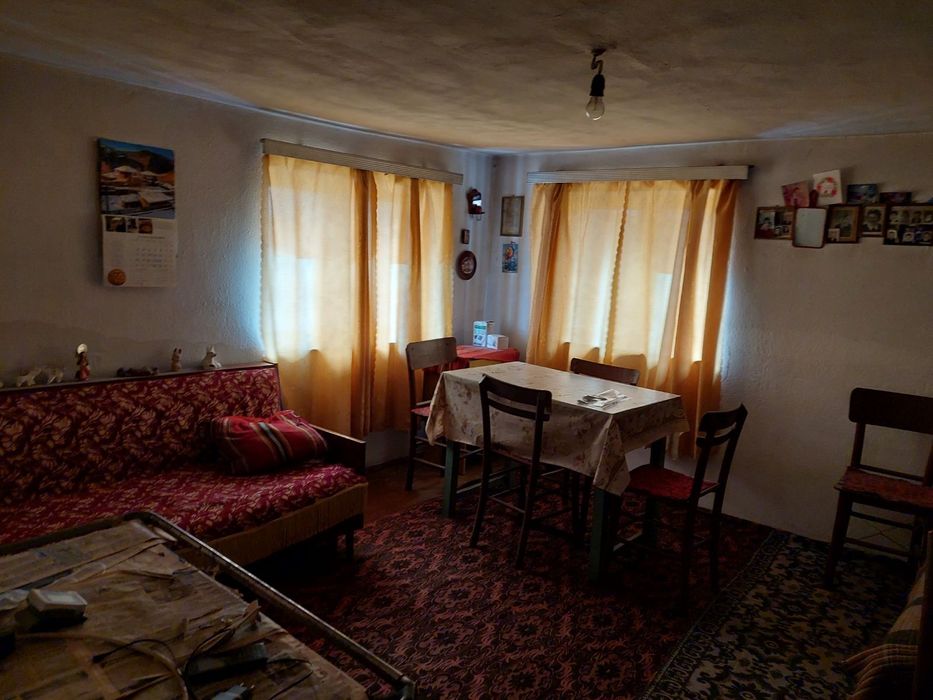 Къща с двор и гараж с.Марица от собственик