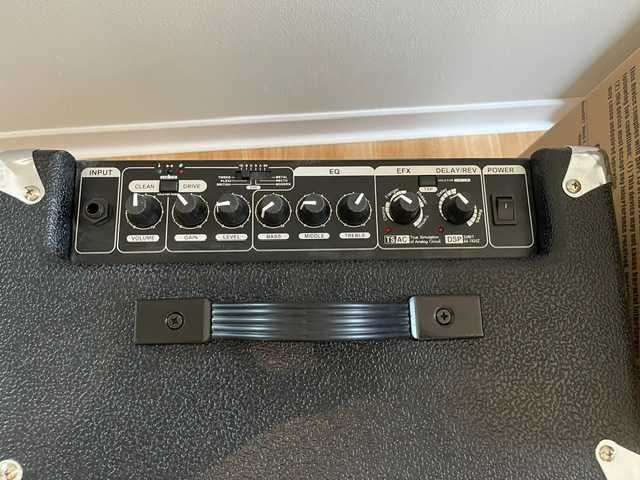 Пълен комплект Електрическа китара Jackson Squier bullet strat, Усилвател NUX Mighty15SE, стойка и кабел