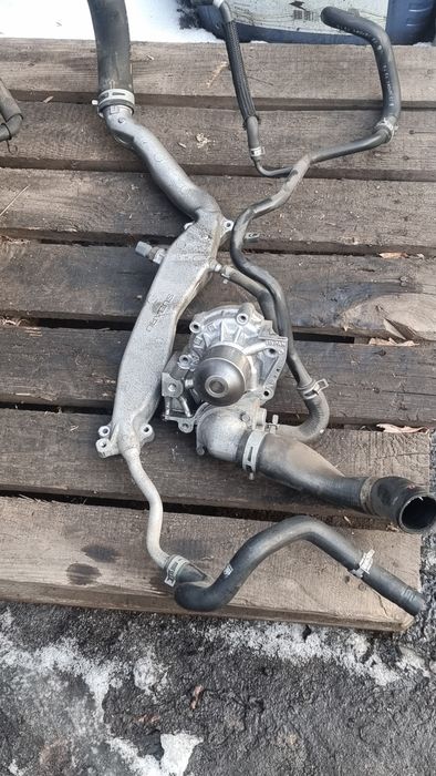 Помпа на Subaru Outback  Договорная.