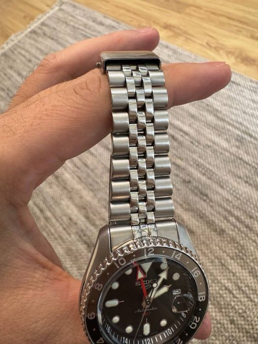 Наручные часы Seiko 5 Gmt