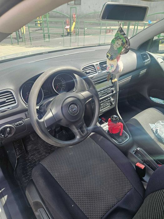 VOLKSWAGEN Golf 2010 — imagine 4