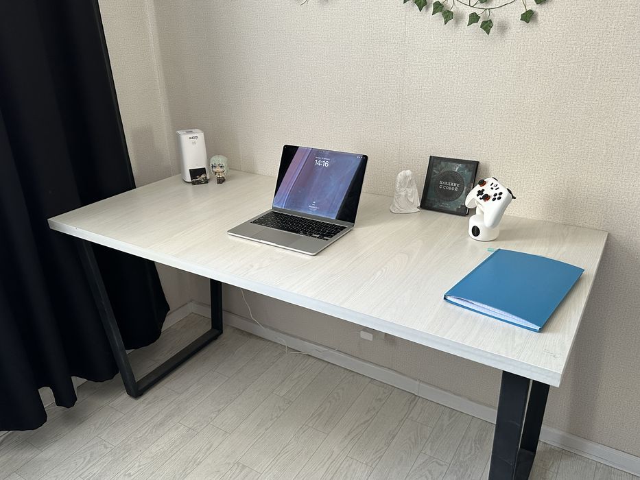 Стол LOFT светлый