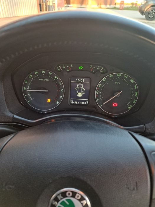 Vând Skoda Octavia 2 EDITION 100