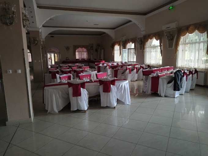 Vand pensiune, abator,hala de productie, PE SUPRAFATA DE 3 HECTARE