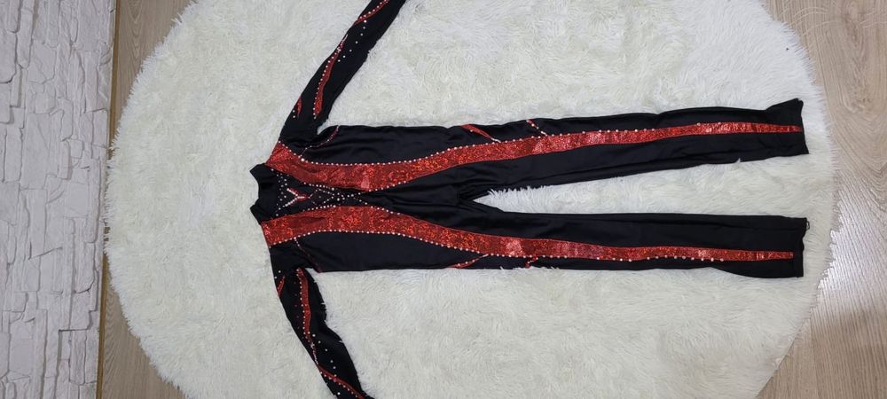 Гимнастический костюм