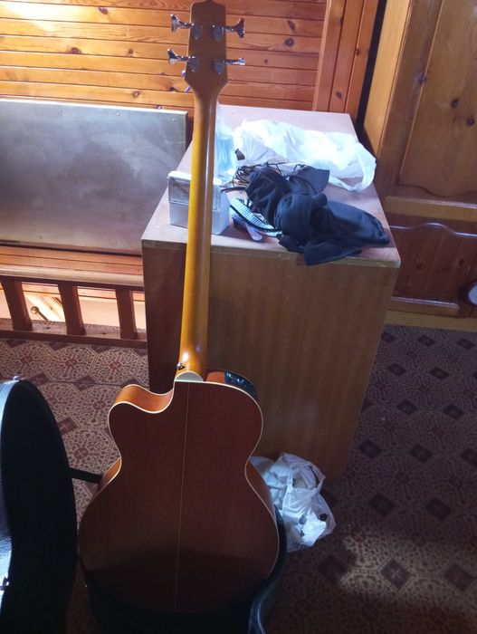 ЕлектроАкустична Бас Китара Такамини Джъмбо