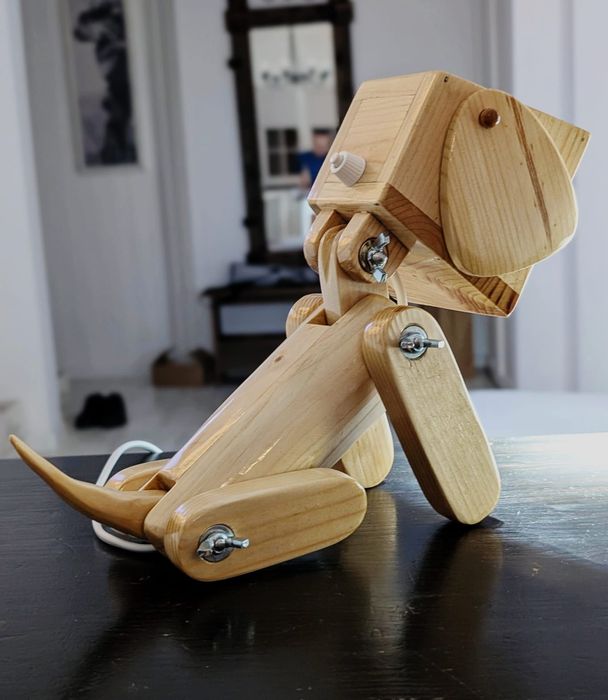 Veioză cățel din lemn