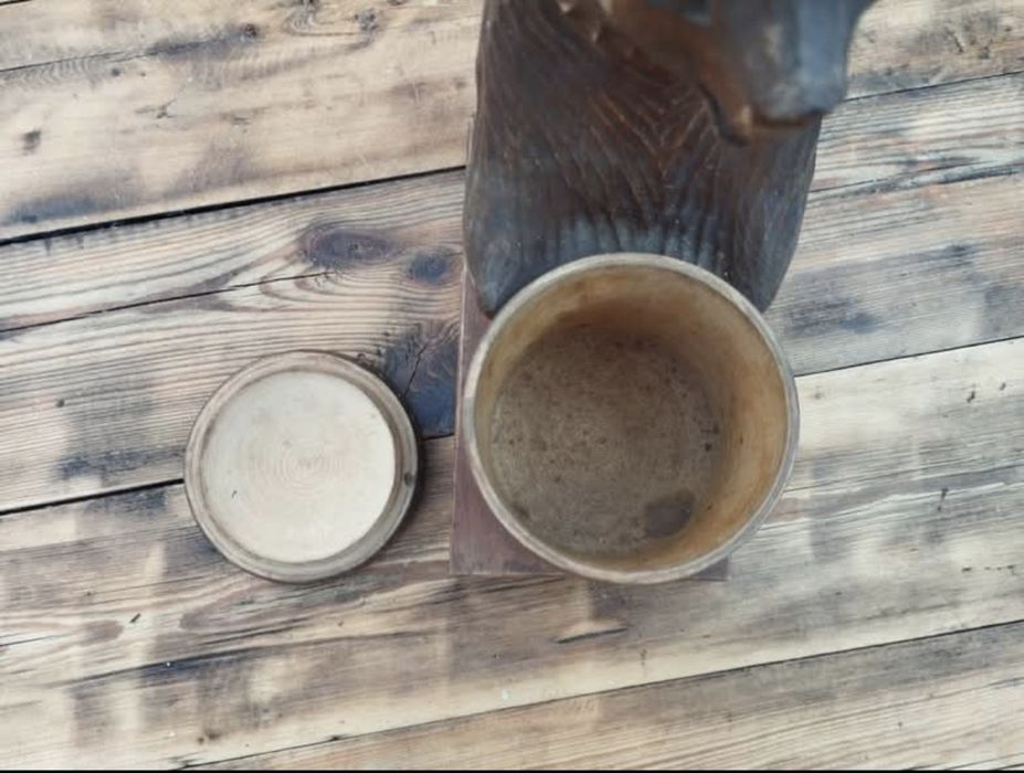 Стара ръчно изработена статуетка / дърворезба на мечка