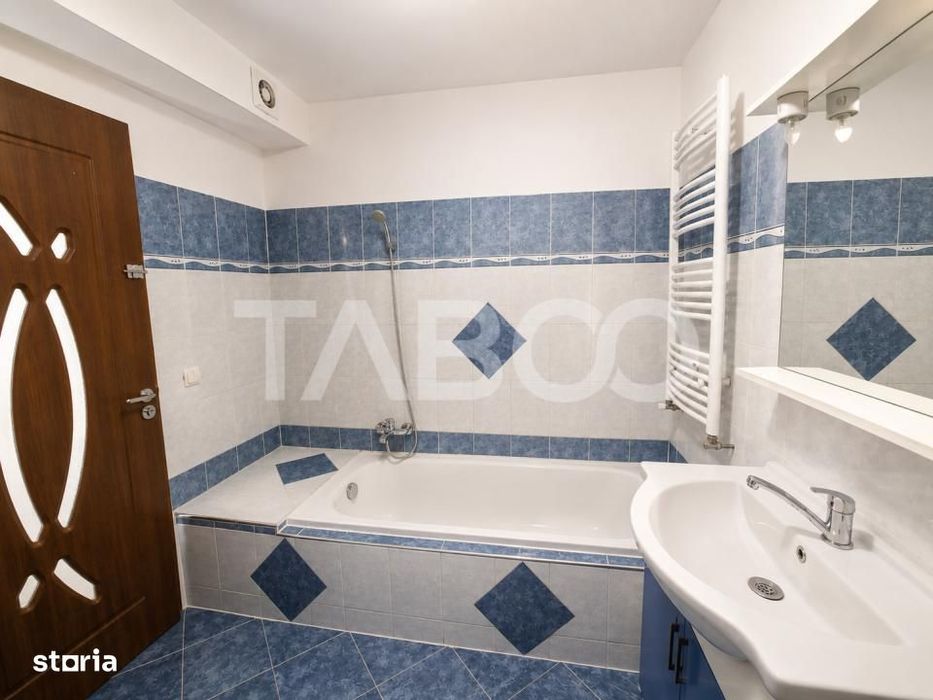 Apartament 3 camere de vanzare parter cu gradina balcon dressing