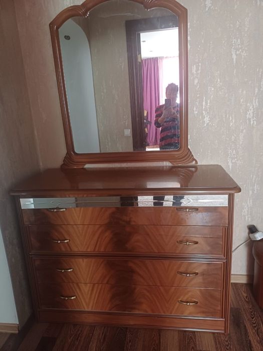 Продам итальянский комод