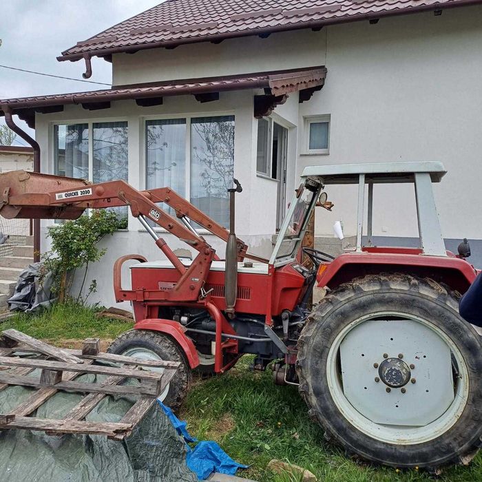 Vand Tractor cu utilaje
