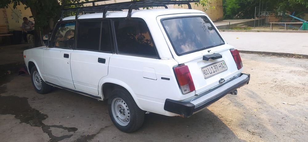 Vaz 2104. Sotiladi 2000 yil