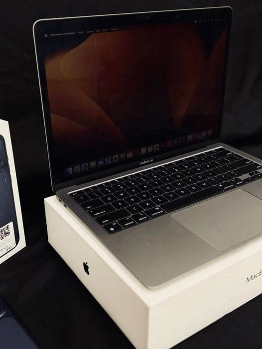 MacBook Air M1 (8/256) | BaiTime