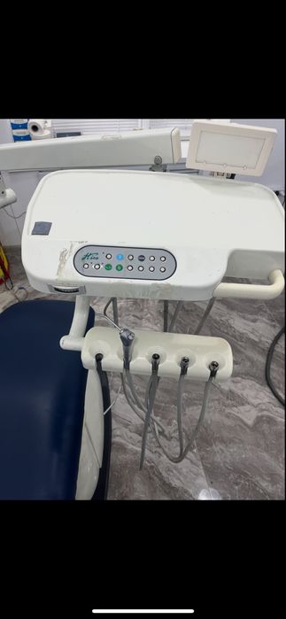 Стоматологическое кресло