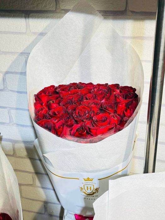 Продажа цветов роз букету.