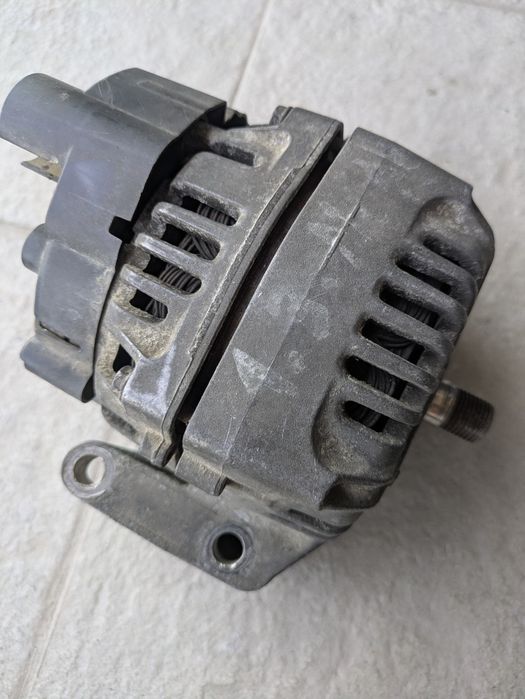 Alternator Opel 1.3 CDTI Valeo 13117279  YQ  14V 90A
