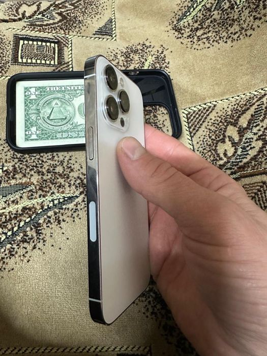 Продаю Айфон 13 Про