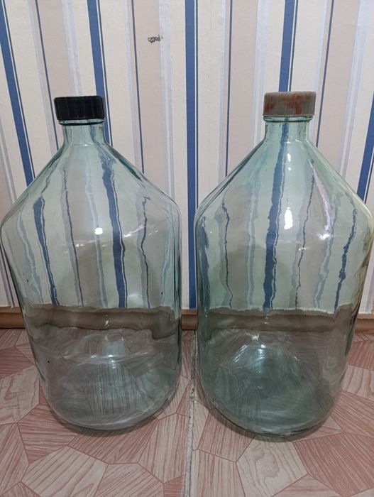 Стеклянные бутыли 20л