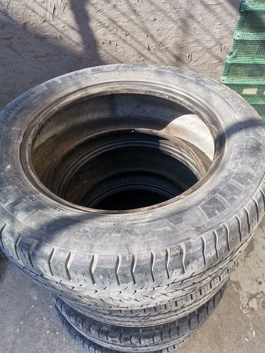 Гуми бусови 215/60/16 мишелин