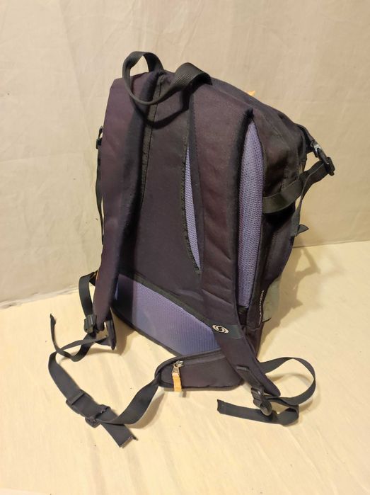 Практича и стилна раница за ученици-  марка SOLOMON.