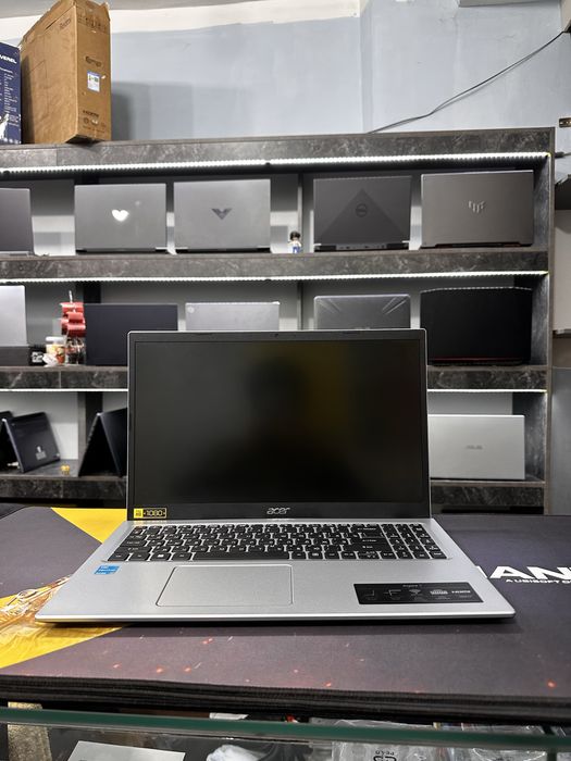 Офисный ноутбук Acer