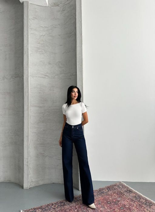 Дамски дънки с висока талия и широк крачол