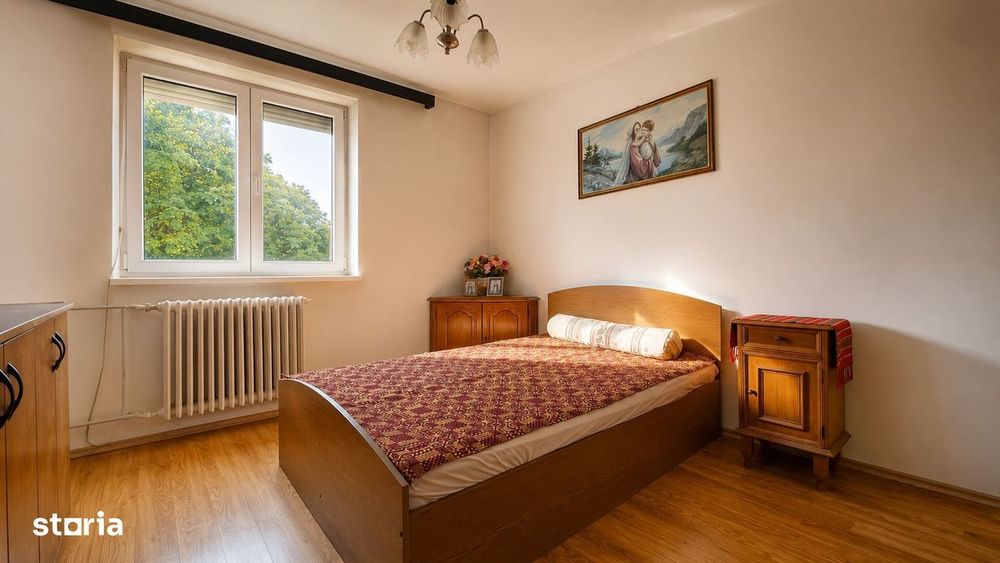 Apartament cu 3 camere, Rogerius, Etaj 3 — fotografia 1